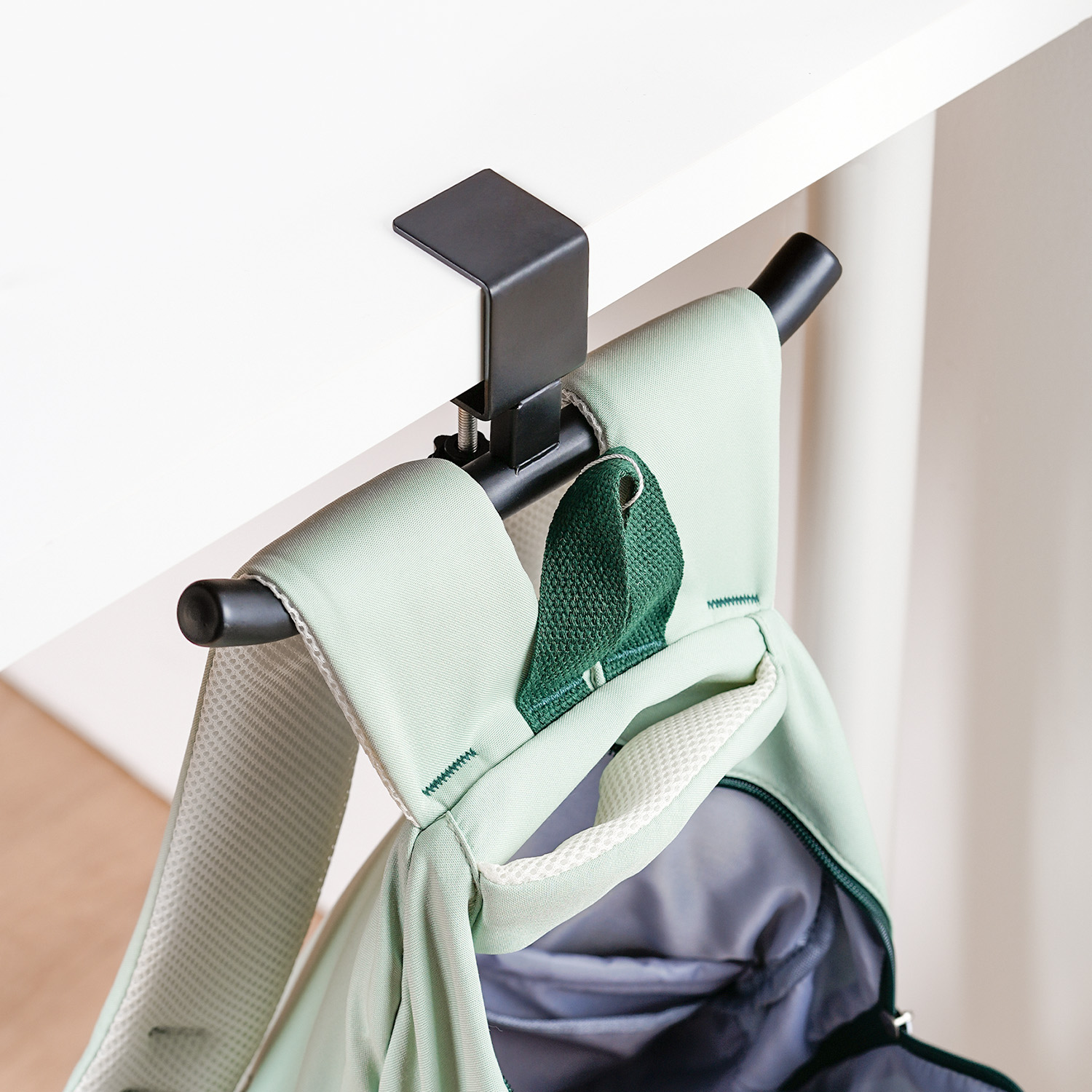 书包挂钩学生课桌侧边挂包桌边神器可调节办公室工位双肩包置物架 - 图0