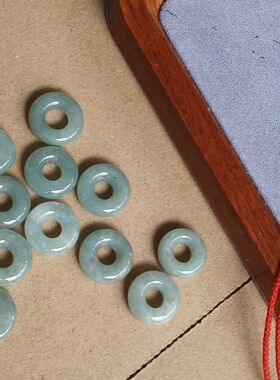 时尚优雅小众简单项链翡翠玉跑环宝宝小平安扣甜甜圈吊坠挂绳红绳