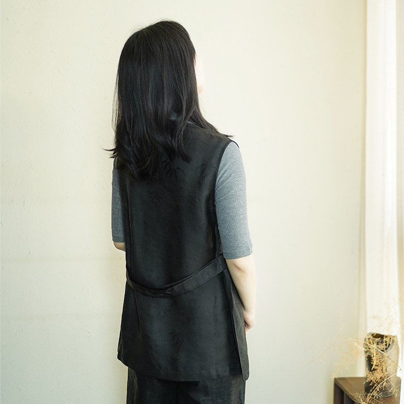 艾绘馆新中式国风复古马甲背心女2025新款真丝刺绣盘扣坎肩上衣,淘宝优惠券,粉丝福利购,淘宝优惠卷