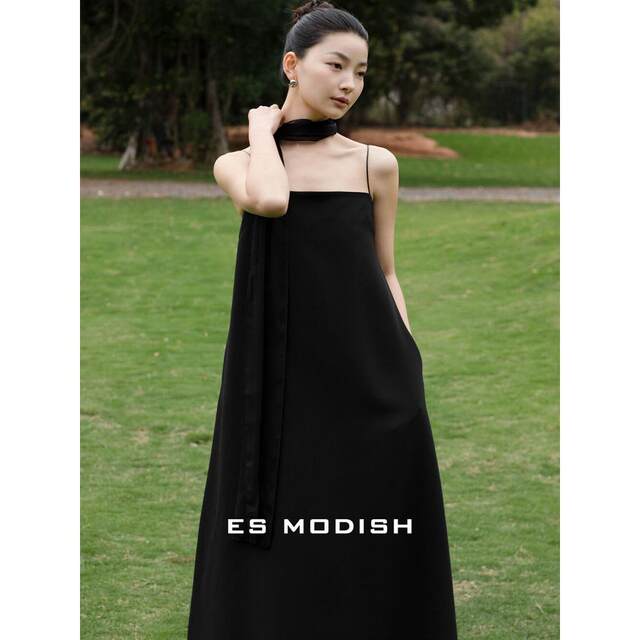 ES MODISH ສິ້ນ suspender ກາງ-ຍາວທີ່ມີຜ້າພັນຄໍຜ້າພັນຄໍ slimming A-line skirt temperament dress tube top dress OPS3300