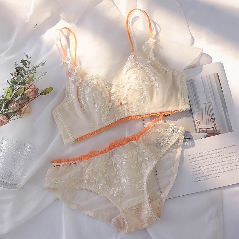 薄款大胸显小超薄少女聚拢上托文胸 嫦香诗文胸