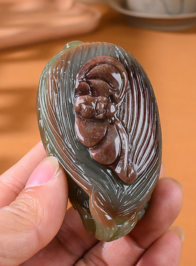 和田玉籽料玉米蝙蝠手把件