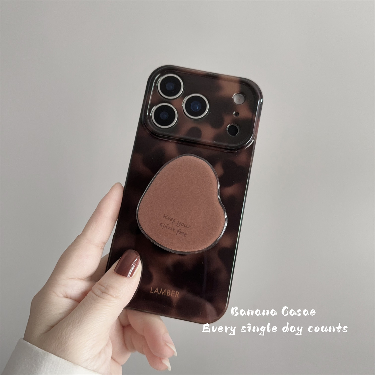 BananaCase秋冬ins高级感复古琥珀色手机壳适用iPhone17promax苹果16新款14/15pro全包防摔16pro棕色支架13软,淘宝优惠券,粉丝福利购,淘宝优惠卷