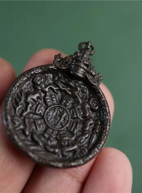 九宫八卦牌孔雀挂环款标雄版吊坠