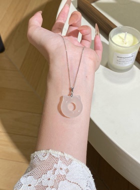 天然白玛瑙小猫骨头项链女款时尚百搭饰品潮流国风简约招财转运珠