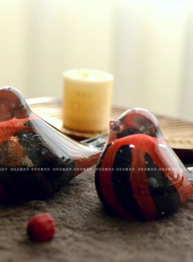 番茄红渐变岩石灰色玻璃小鸟摆件