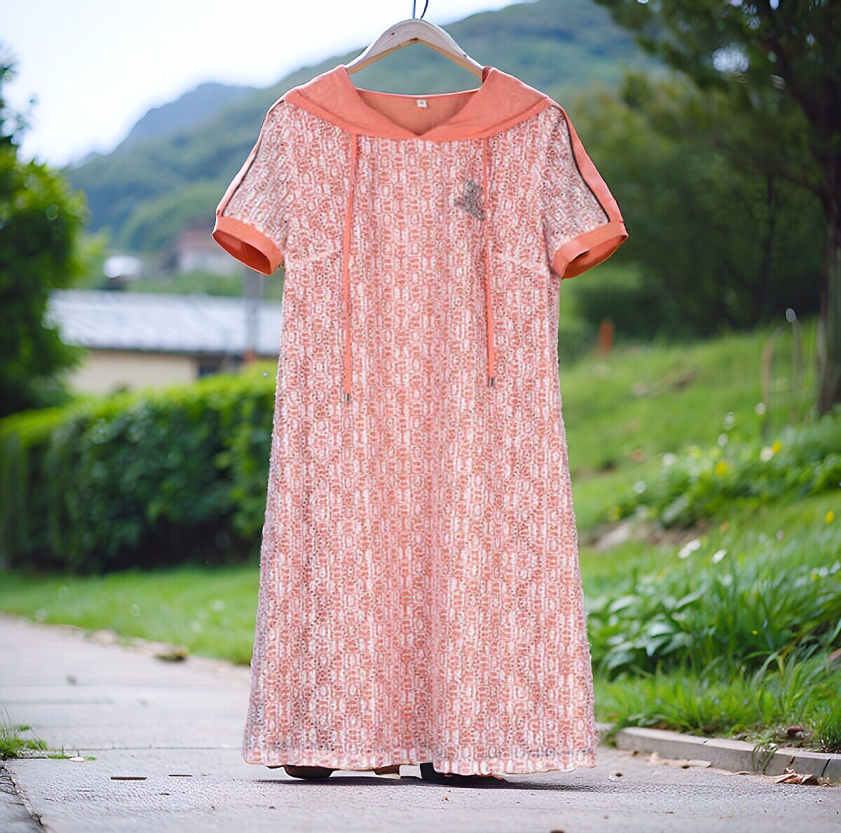 丽新折扣女装 H海10 系列 24夏装端庄时尚气质连帽洋气个性连衣裙