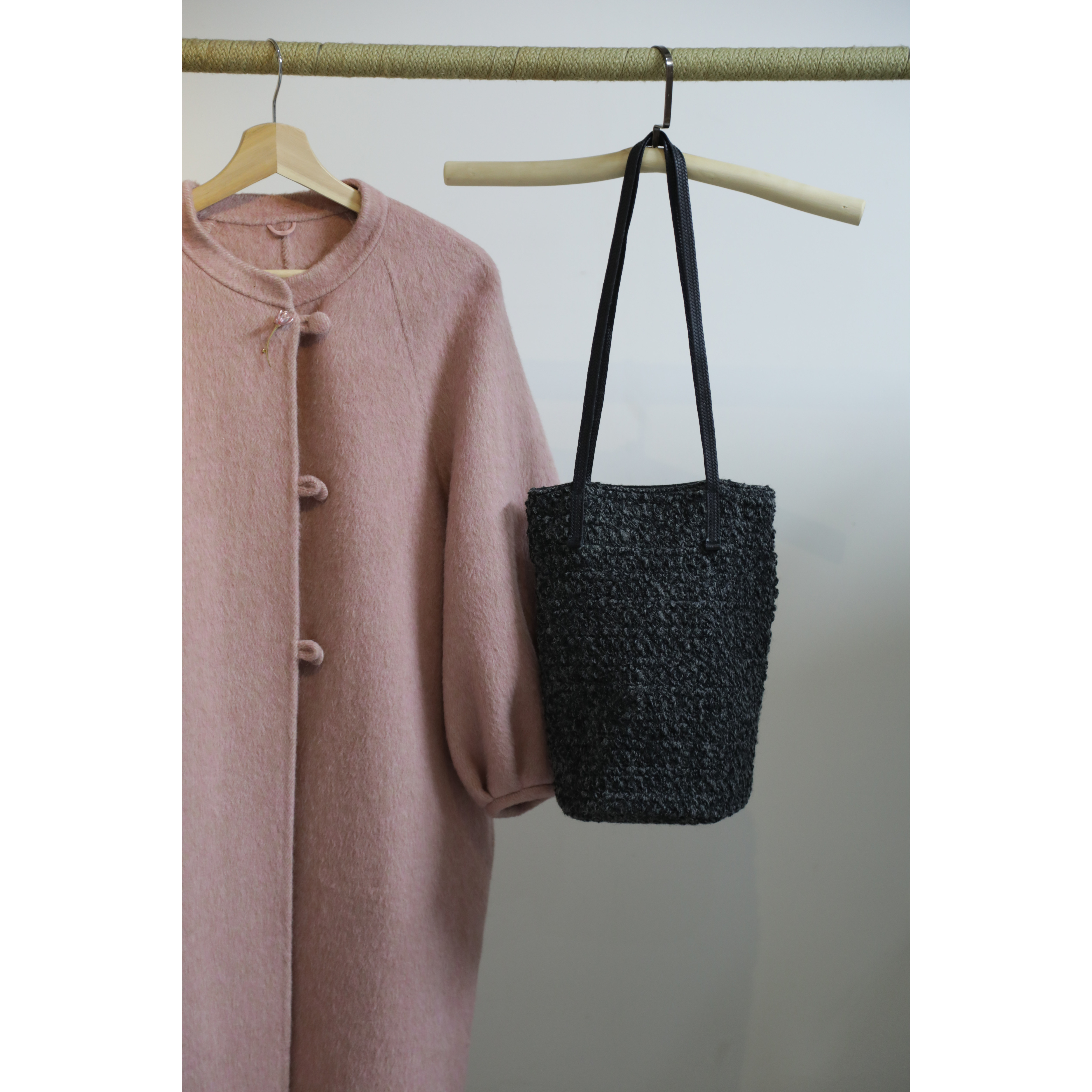 庸庸文艺毛呢布包女新品复古腋下水桶包单肩通勤日系小众手提包包,淘宝优惠券,粉丝福利购,淘宝优惠卷