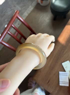 60口金金玛瑙手镯