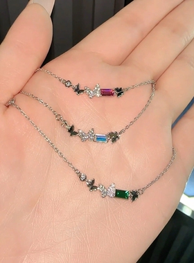 旭平仿水晶系列方形蝴蝶项链女微笑造型简约小巧精致通勤锁骨链