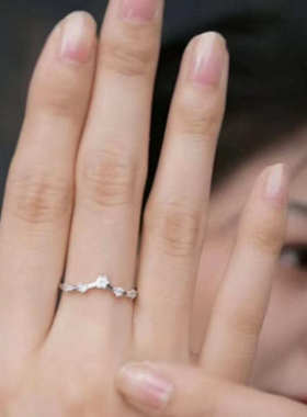 旭平合金小v形微笑戒指女简约镶锆指环叠戴单品时尚闭口食指戒