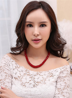 新年本命年红色晚礼服项链