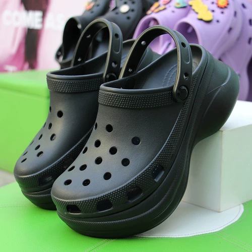 Crocs, ретро тапочки в стиле Crocs, пляжные мюли на платформе, очень толстая массивная платформа, увеличивают рост