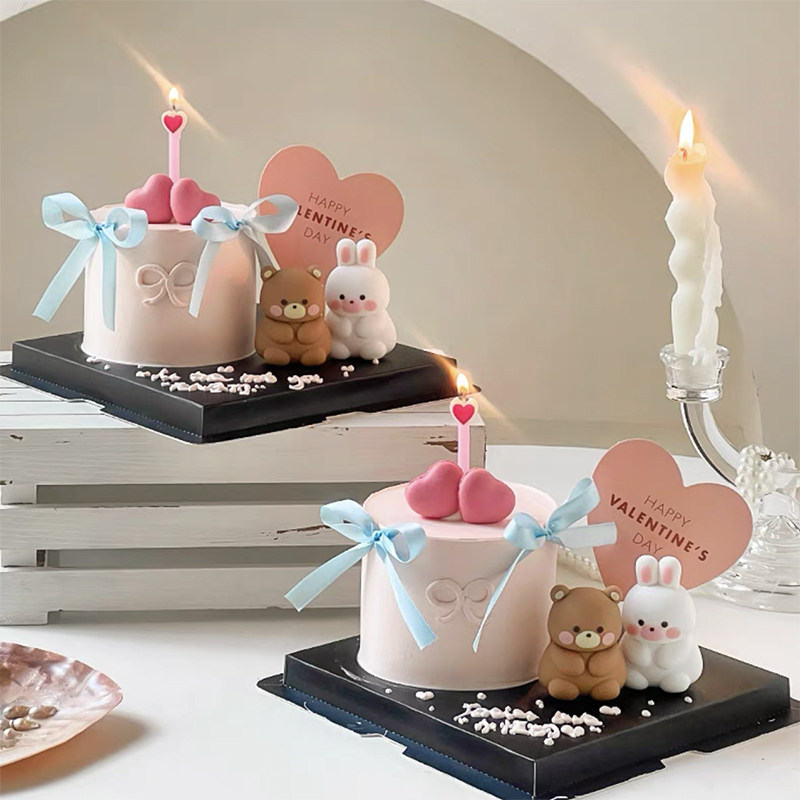 2025网红情人节ins风蛋糕装饰摆件可爱兔熊爱心蜡烛丝带告白插件