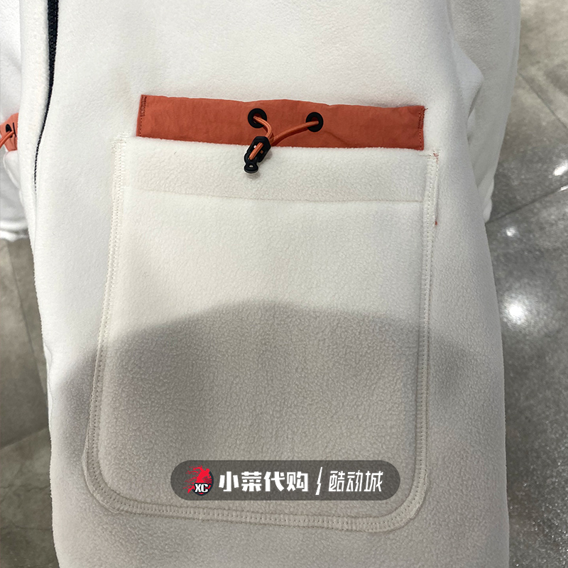 New Balance/NB女装 两面穿连帽保暖夹克外套 羊羔绒棉服AWJ13319 - 图1