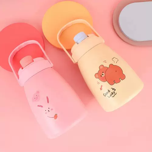 Мультяшный вместительный и большой стакан со стаканом, детский портативный милый чайник для школьников, популярно в интернете