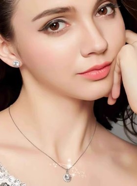 进口莫桑钻石项链PT950铂金太阳花女款吊坠锁骨链1克拉2克拉项链