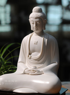 佛堂供奉德化白瓷