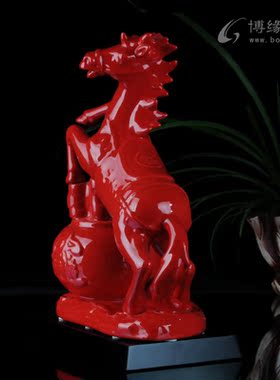 聚财红色马到成功送领导工艺礼品