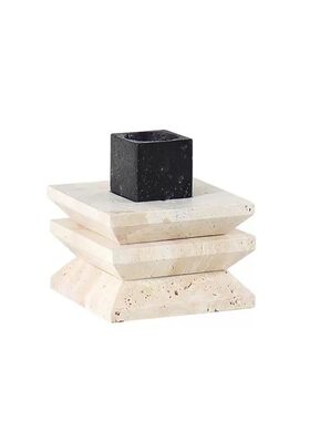 现代中古侘寂风样板房床头柜香薰托盘挂画小台灯托盘组合装饰摆件