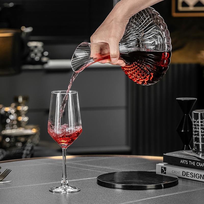 Gnas glass decanter