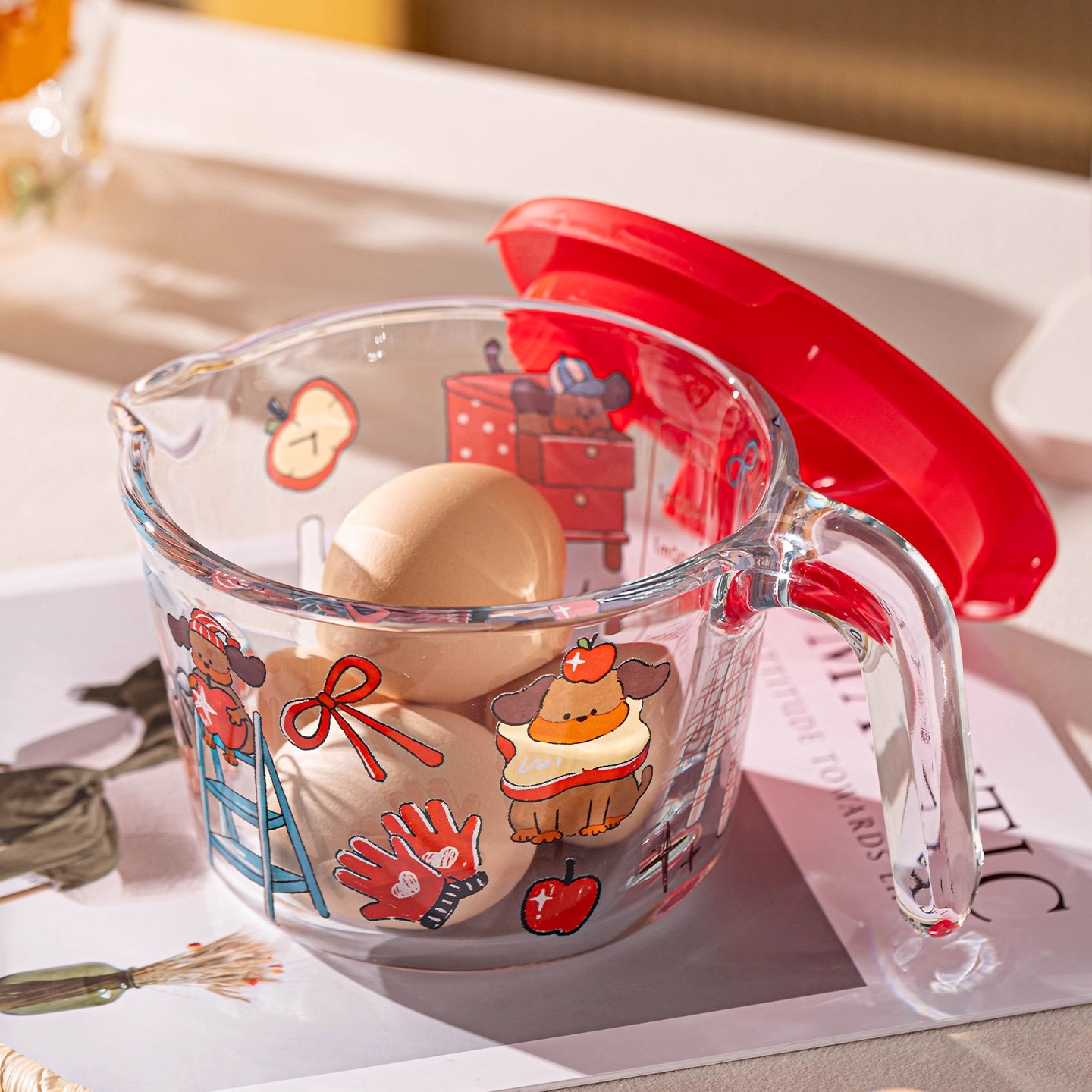 佩尔森ins风玻璃量杯带刻度有手柄带盖食品级耐高温厨房用烘焙杯 - 图1