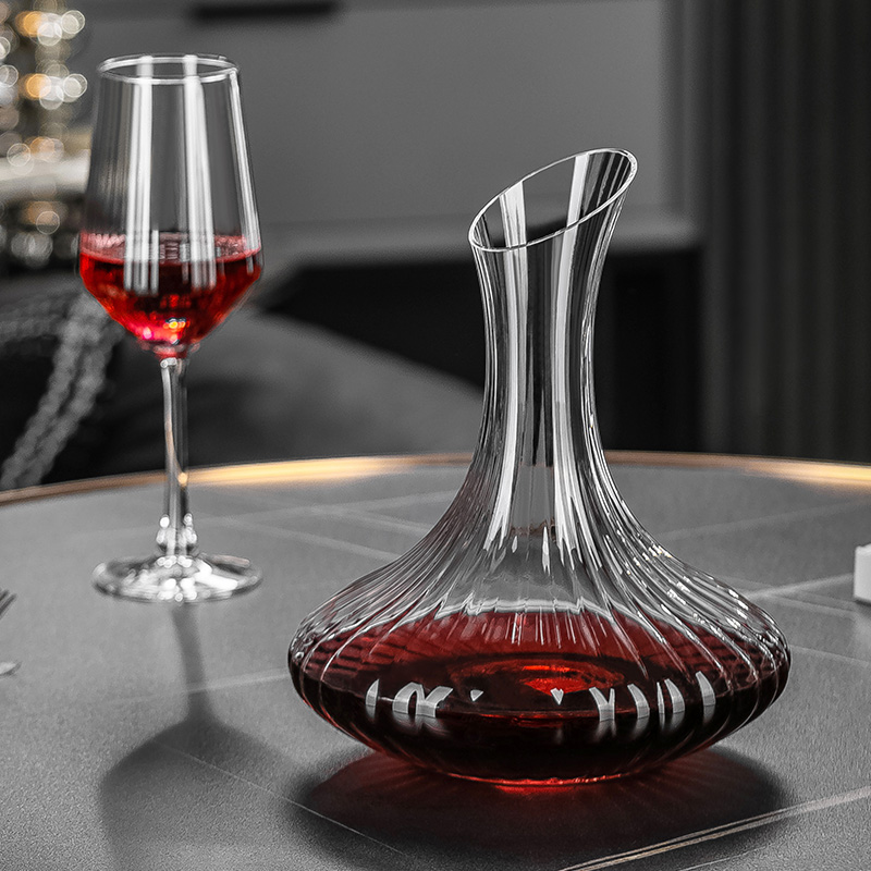 Gnas glass decanter