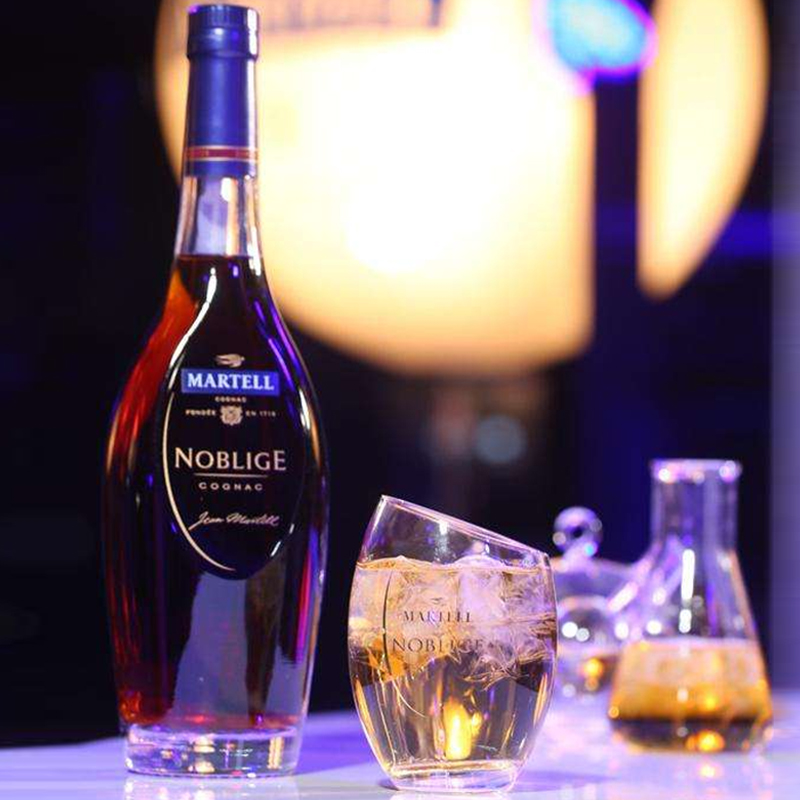 天猫超市Martell/马爹利名仕干邑VSOP+700ml法国原装进口洋酒烈酒 礼盒1