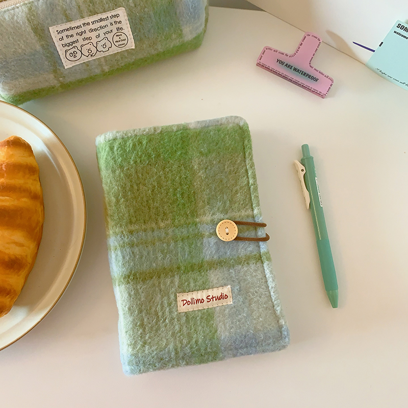 Do家 活页手账本 微醺格纹暖fufu长绒绒手帐本记事本 可爱ins风A5A6笔记本子布艺盖章活页本旅游 - 图0