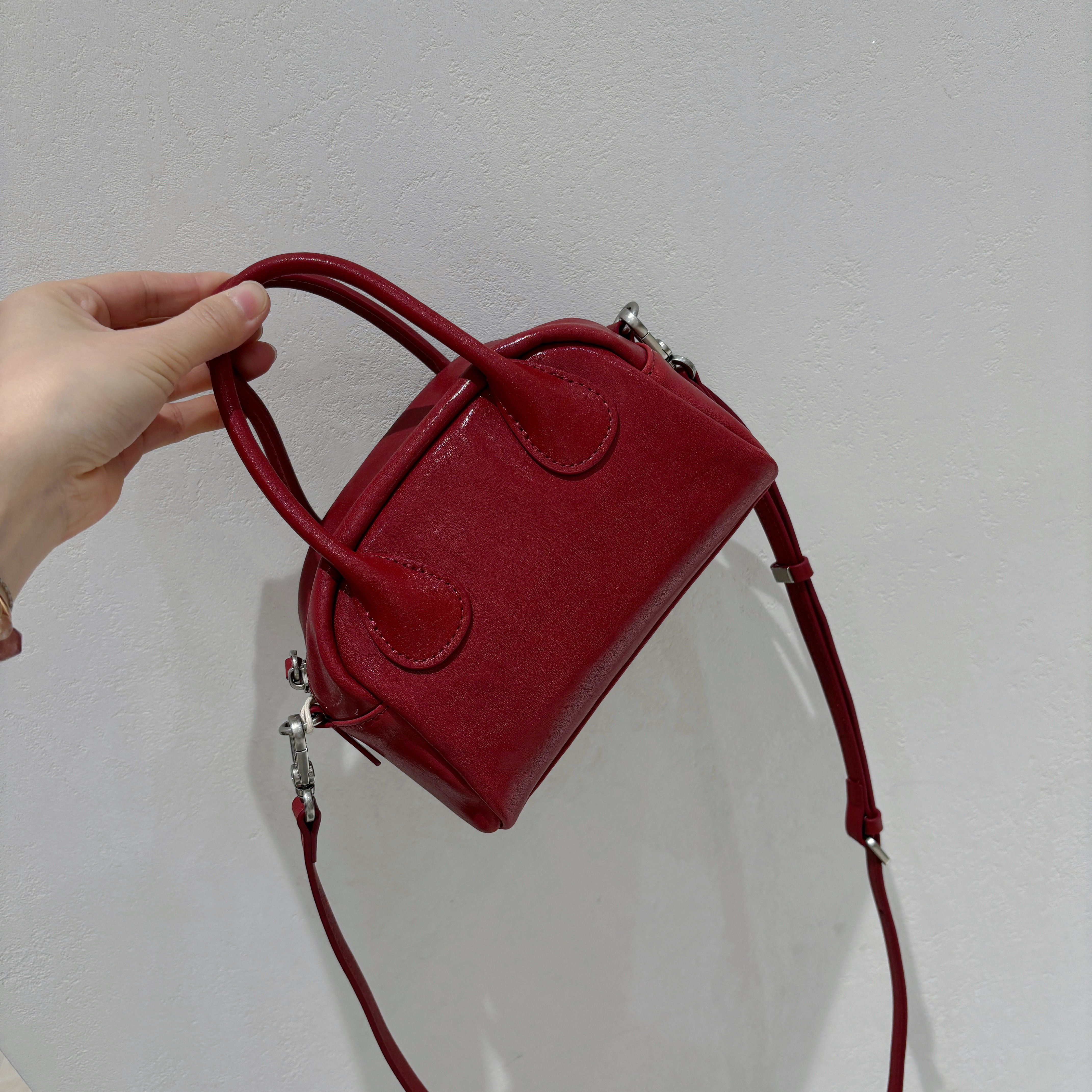 正品2026新款头层植鞣牛皮迷你保龄球包手拎斜挎通勤包贝壳包真皮,淘宝优惠券,粉丝福利购,淘宝优惠卷