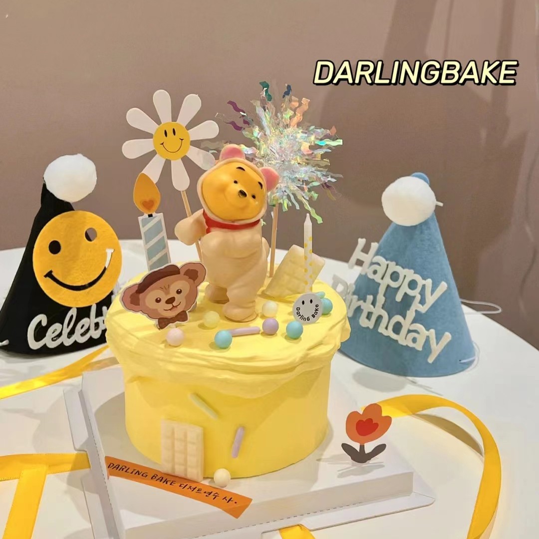 网红大肚维尼熊蛋糕装饰摆件可爱搪胶睡衣小熊公仔儿童生日配件 - 图1