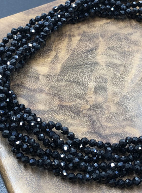 2025新天然黑尖晶设计款锁骨链项链网红chocker项圈短款可当手链