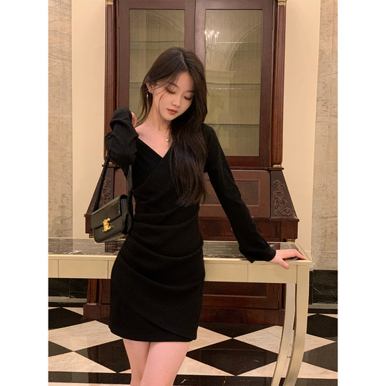 佐佐家小个子 V领收腰褶皱连衣裙女春秋季长袖修身短款包臀裙子