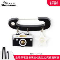 Brother really good accessories for the new retro fashion resin camera Five Star Dont pin the brooch female A900112