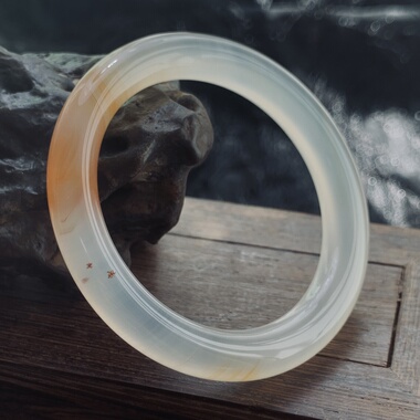 巴西马达加斯加水草花冰红月光白糖雪梨龙纹料玛瑙圆条正圈型手镯