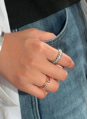 不掉色轻奢高级感铆钉戒指女