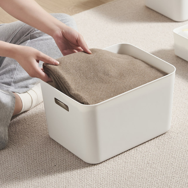 Pure white thickened plastic storage box with lid