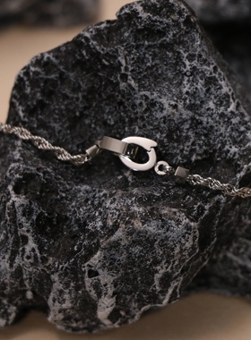 钛钢项链女小众设计感高级轻奢