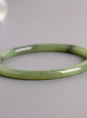 玉手镯细条圆条女款和田玉玉镯子