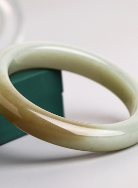 手镯宽条女圆镯糖白玉且末玉镯子