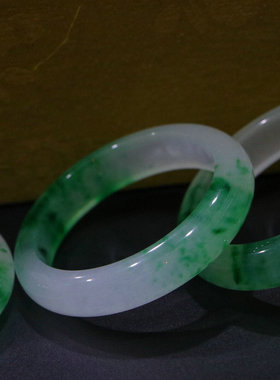 精品收藏级老翡翠飘花手镯女老坑冰种料老翠玉旺夫百搭款老玉手环