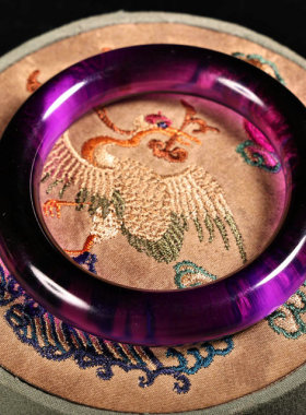 精品宫藏精工紫水晶宝石手镯女圆条高颜值刚玉百搭手环文玩布盒装