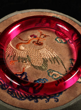 精品宫藏精工圆条红宝石手镯女高密水晶刚玉百搭手镯气质首饰盒装