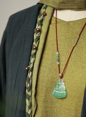 泼墨。天然飘绿A货翡翠     精雕花片玉佩吊坠  （ 原2千5