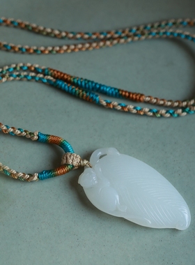 泼墨。天然和田玉    精雕猴子与叶子  寓意美好   玉佩 / 挂件