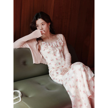 Mu Yiyi ສີບົວ floral suspender dress ແມ່ຍິງຕົ້ນພາກຮຽນ spring ໃຫມ່ຊຸດສອງສິ້ນສະຫມໍ່າສະເຫມີ fishtail skirt ຍາວ skirt