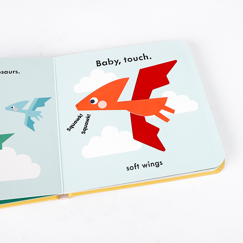 英文原版宝宝触摸书Baby Touch: Dinosaurs A touch-and-feel playbook恐龙 儿触感启蒙绘本亲子互动共读早教书纸板书Ladybird - 图2