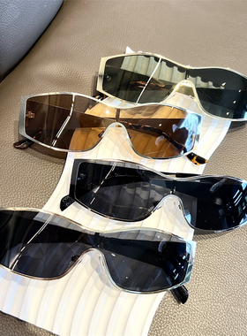 连体式圆脸金框灰片欧美机车风