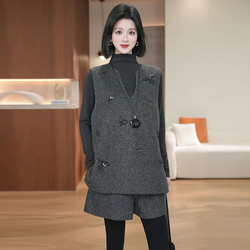 时尚套装女2025秋冬新款洋气半高领打底衫V领马甲短裤显瘦三件套,淘宝优惠券,粉丝福利购,淘宝优惠卷