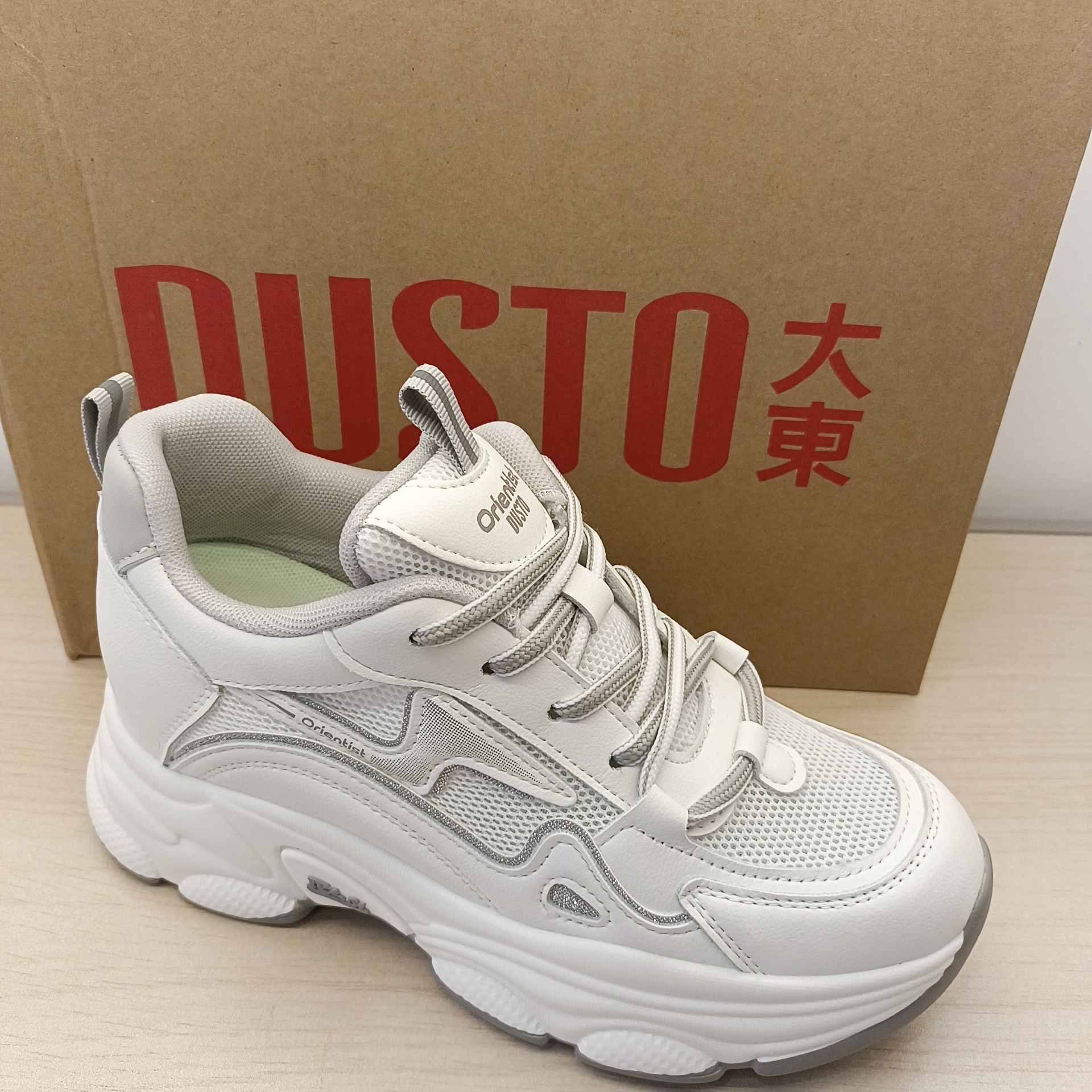 大东时尚老爹鞋女鞋2025春季新款内增高高跟圆头系带1310T - 图2